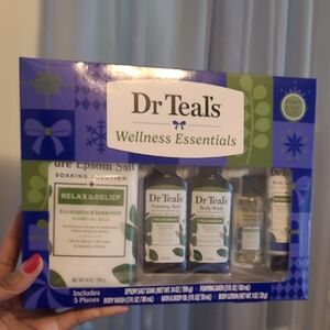 Dr Teal''s Wellness Essentials Relax & Relief Set with Eucalyptus & Spearmint